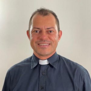 A Arquidiocese parabeniza o Padre Márcio José por sua conclusão de Mestrado em teologia.