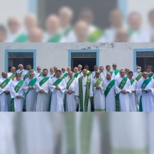 Diáconos permanentes participam de retiro espiritual