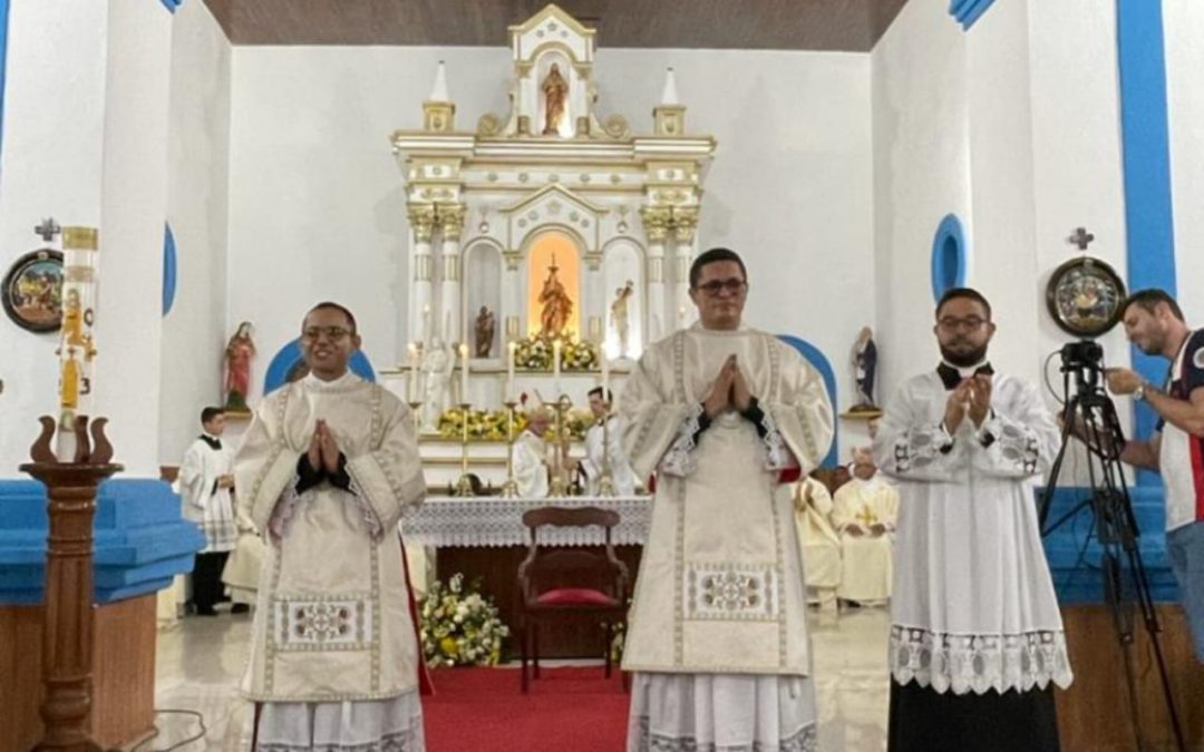Mais dois diáconos ordenados na Arquidiocese da Paraíba