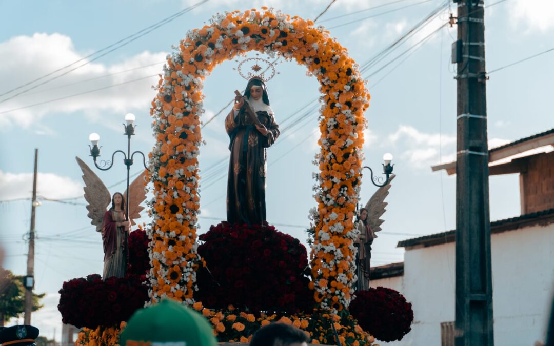 Mais de 80 mil pessoas na Romaria de Santa Rita de Cássia.