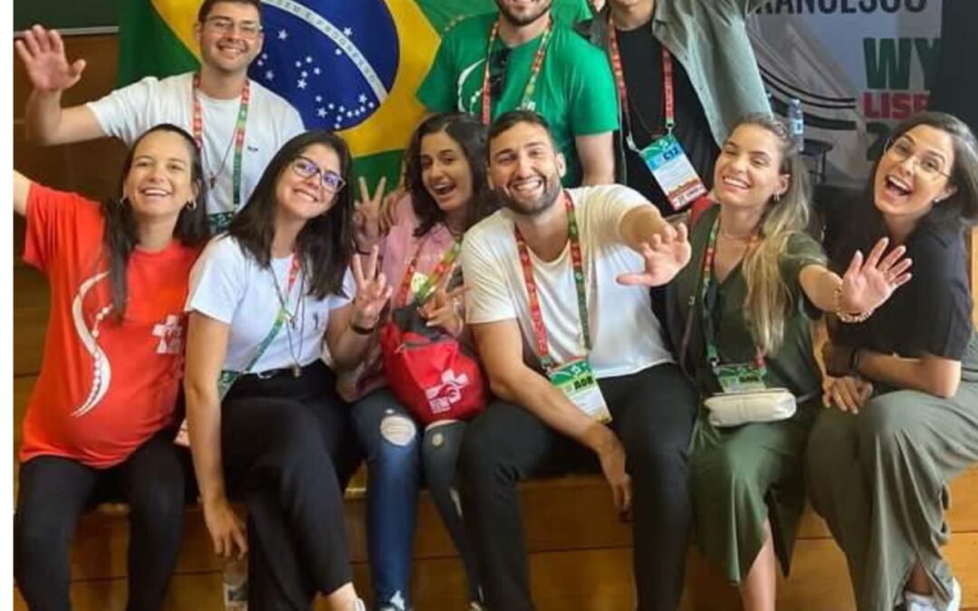 Jornada Mundial da Juventude 2023 destaca a Palestra da Economia de Francisco por jovens da comunidade Nova Berith da Arquidiocese da Paraíba