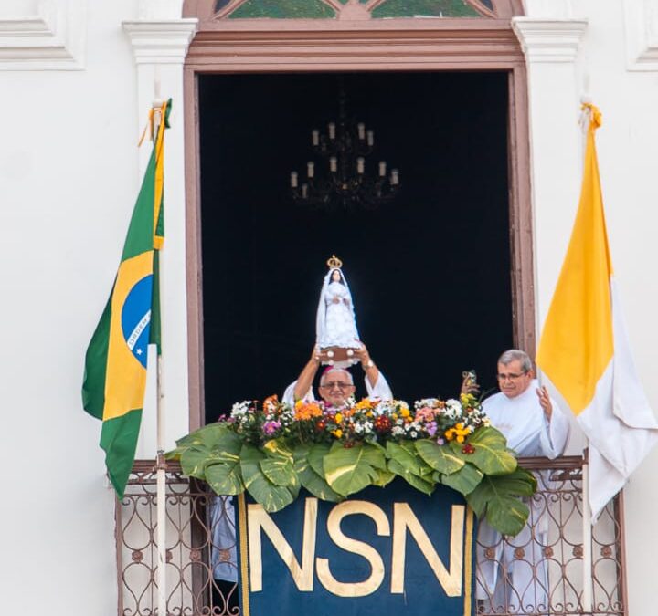 Celebrações em honra a Nossa Senhora das Neves reúnem fiéis em missa solene e bênção sobre a cidade e o estado na manhã de hoje.