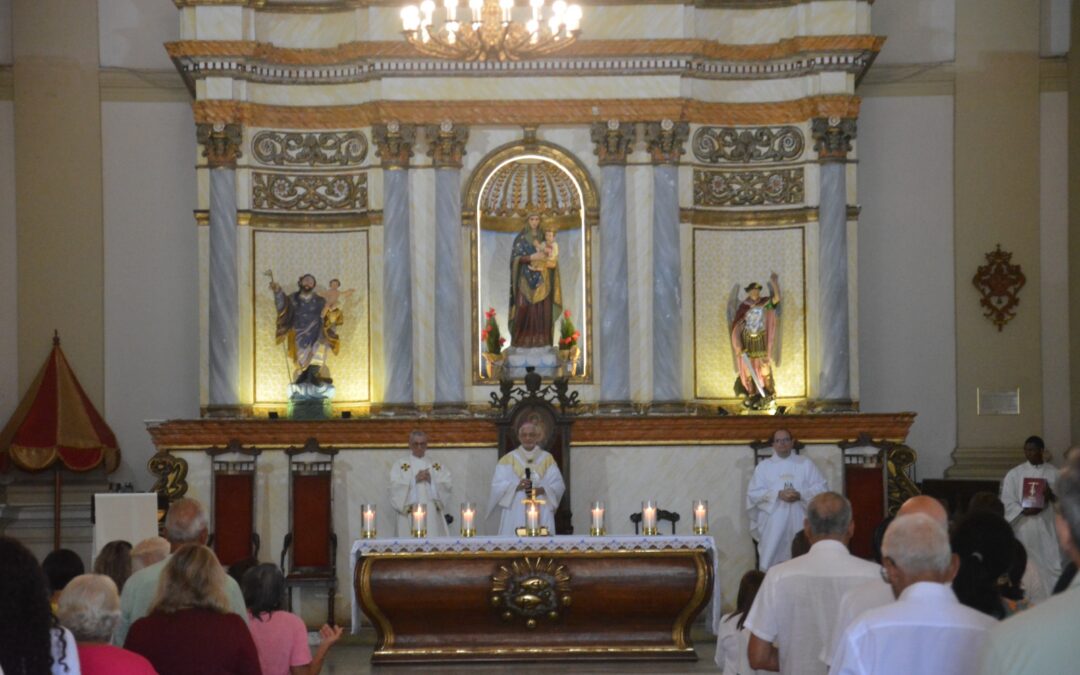 2024 inicia com Missa presidida por Dom Manoel Delson na Catedral Basílica de Nossa Senhora das Neves.