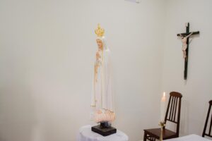 Imagem Peregrina de Nossa Senhora de Fátima Visita Cúria Metropolitana da Paraíba