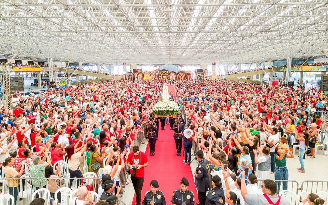 Arquidiocese da Paraíba Festa de Pentecostes 2024: Uma Multidão No Espaço Cultural