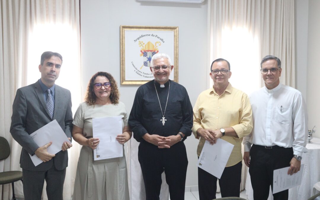 Entrega de Provisões Eclesiásticas marca manhã de solenidade no Tribunal da Arquidiocese da Paraíba