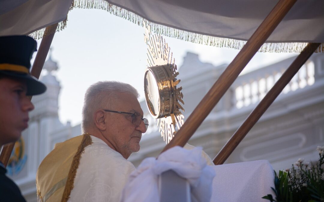 Fé, arte e tradição marcam o Corpus Christi na Arquidiocese da Paraíba