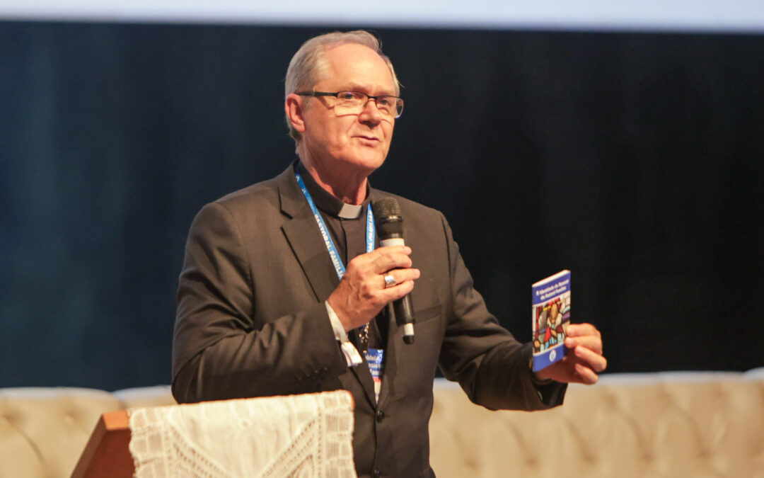 Dom Bruno Versari destaca missão da família como catequista da esperança cristã