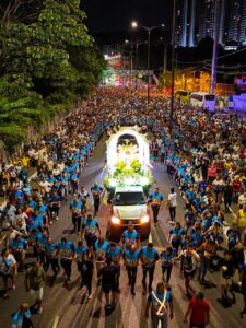 Multidão de fiéis transforma João Pessoa em santuário a céu aberto na 262ª Romaria de Nossa Senhora da Penha