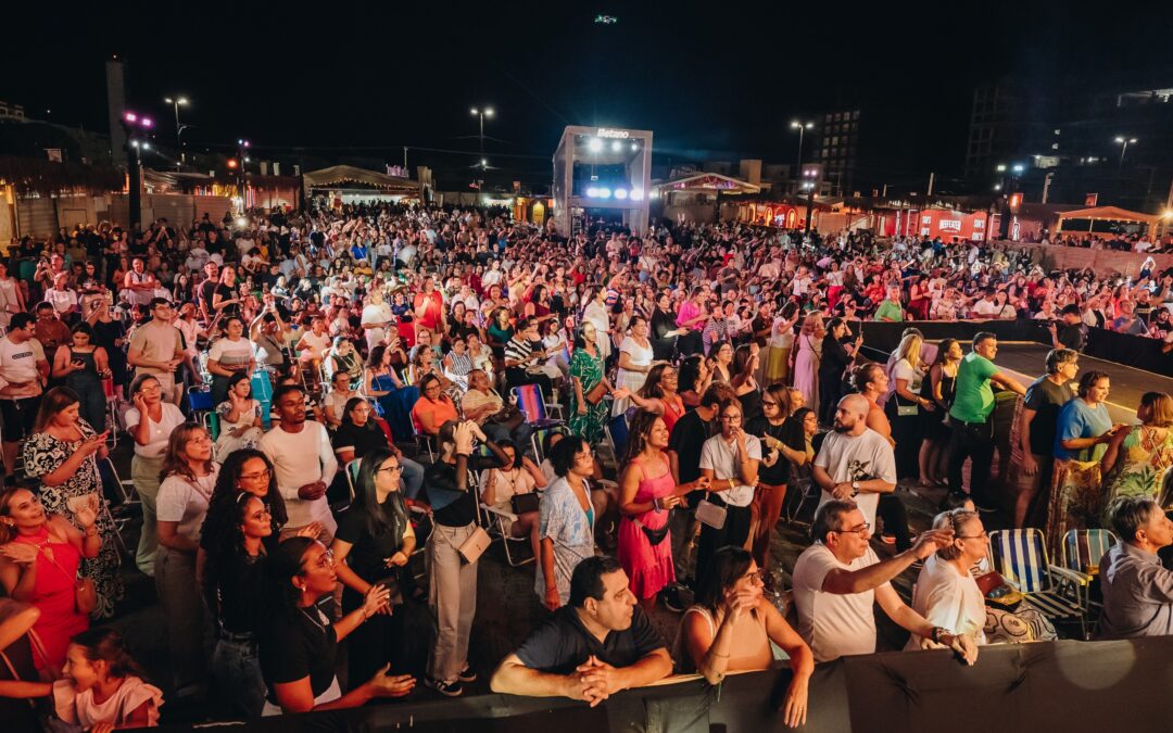 2ª edição do Louvor de Verão reúne fiéis em noite de fé, música e oração em Cabedelo