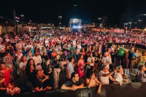 2ª edição do Louvor de Verão reúne fiéis em noite de fé, música e oração em Cabedelo