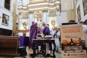 Missa com imposição das Cinzas marca início da Quaresma na Catedral Basílica de Nossa Senhora das Neves