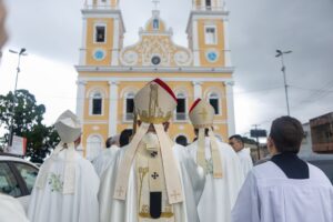 Semana Santa na Arquidiocese da Paraíba: fé, tradição e multidão marcam celebrações na Catedral das Neves